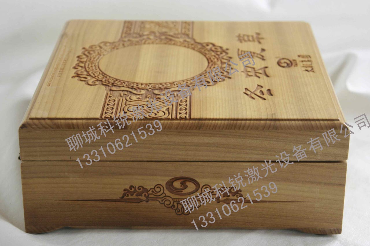 松木原色木盒雕镂样品